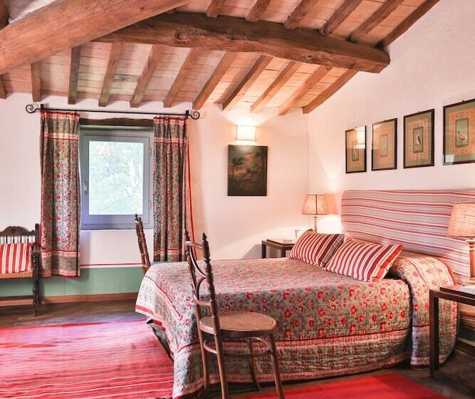 بنسيون Campora House