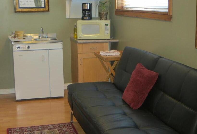 פנסיון Caruso's Accommodation