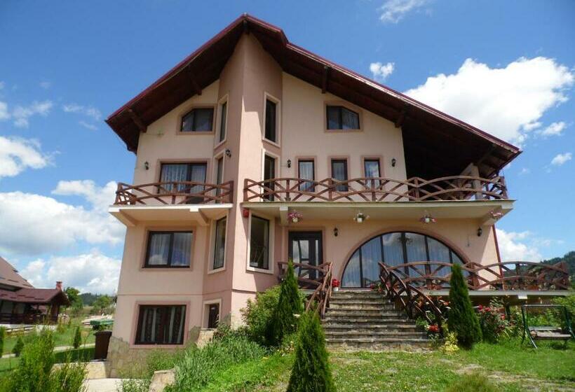 بنسيون Casa Miruna