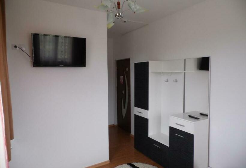 بنسيون Casa Miruna