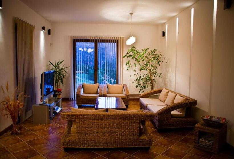 膳宿费 Chalet Balkan