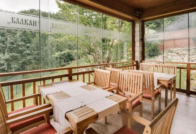 膳宿费 Chalet Balkan