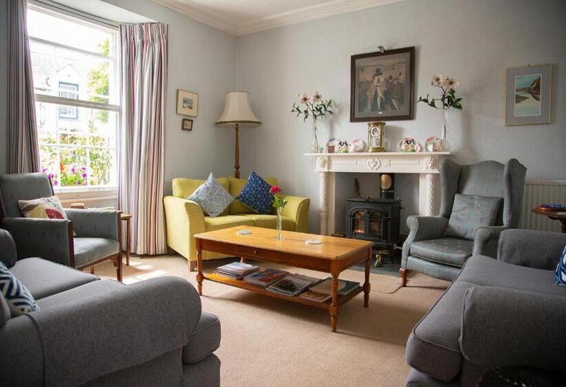 膳宿费 Cnapan Guest House