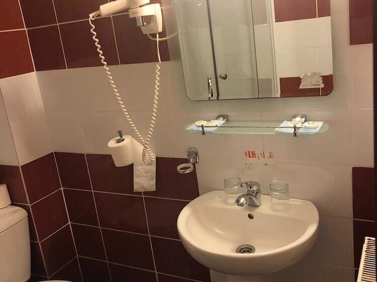 פנסיון Complex Turistic Alpina Blazna Sant