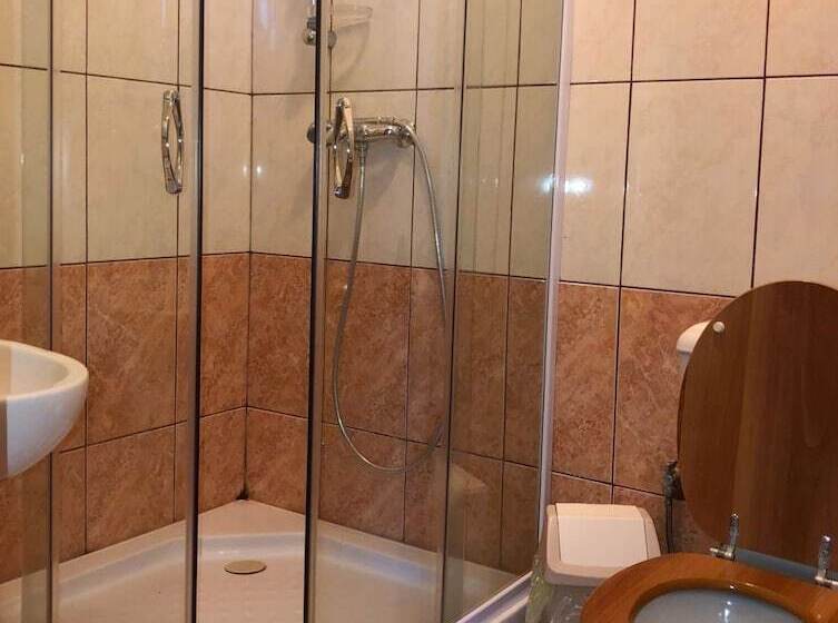 פנסיון Complex Turistic Alpina Blazna Sant