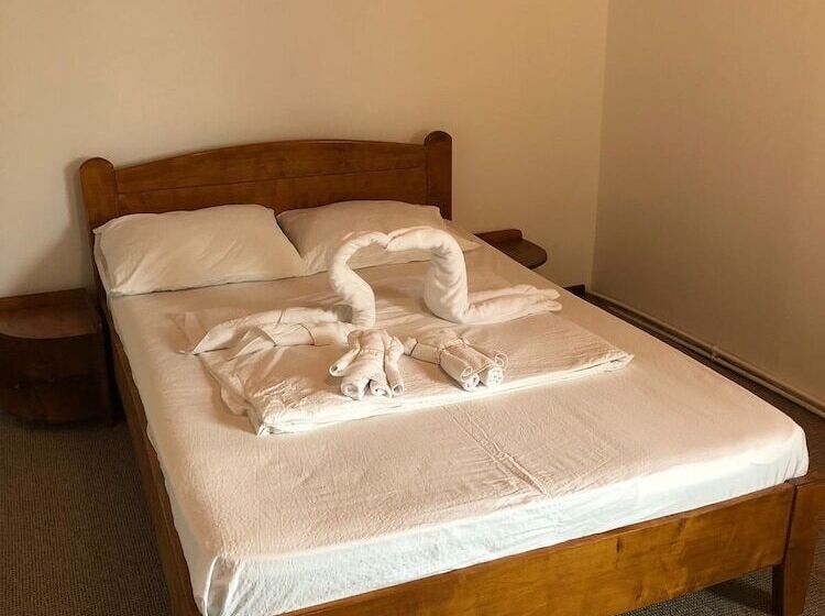 פנסיון Complex Turistic Alpina Blazna Sant