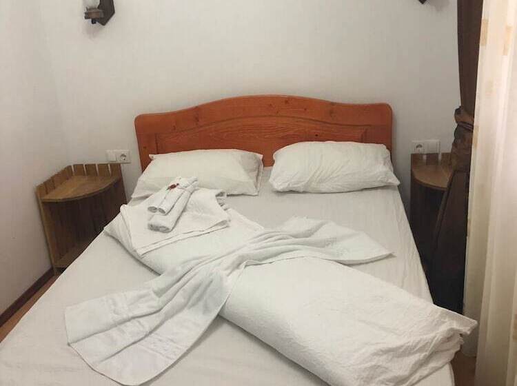 פנסיון Complex Turistic Alpina Blazna Sant