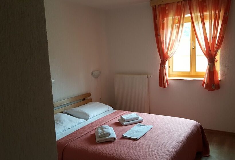 بنسيون Guest House Plitvice Waterfall