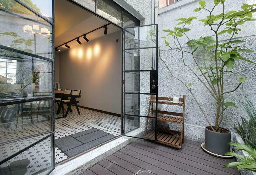 Pension Shanghai Downtown Hills Boutique Guesthouse   Near Metro Line 7, Exit 3, Changping Road