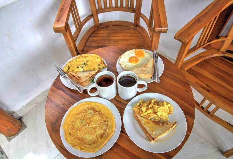 بنسيون Kira Cottages