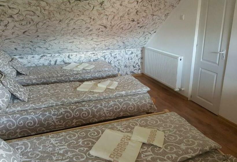 ペンション Korond Mako Panzio