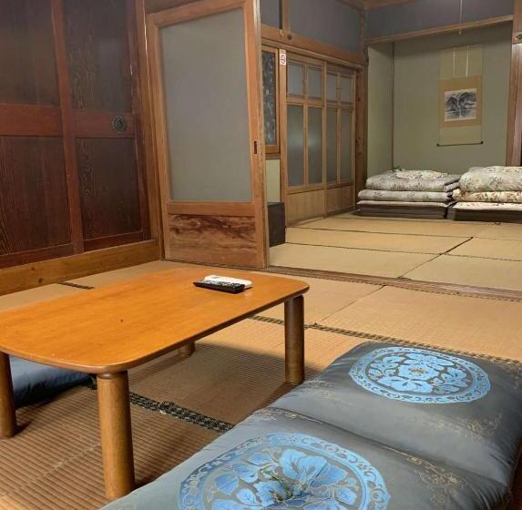 بنسيون Minsyuku Koshiyama