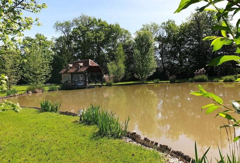 펜션 Moulin Du Soustre