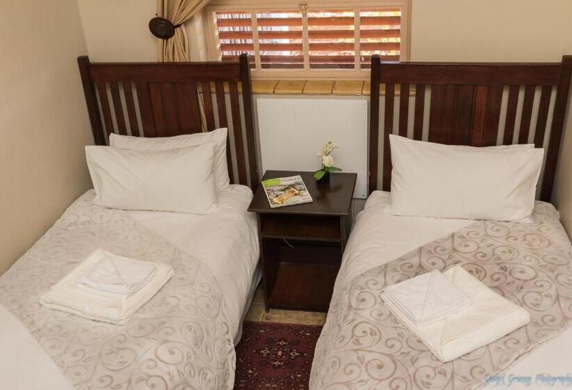 ペンション Ou Skool Guesthouse