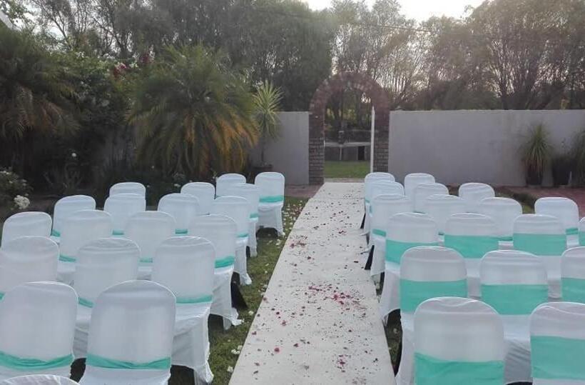 ペンション Ou Skool Guesthouse