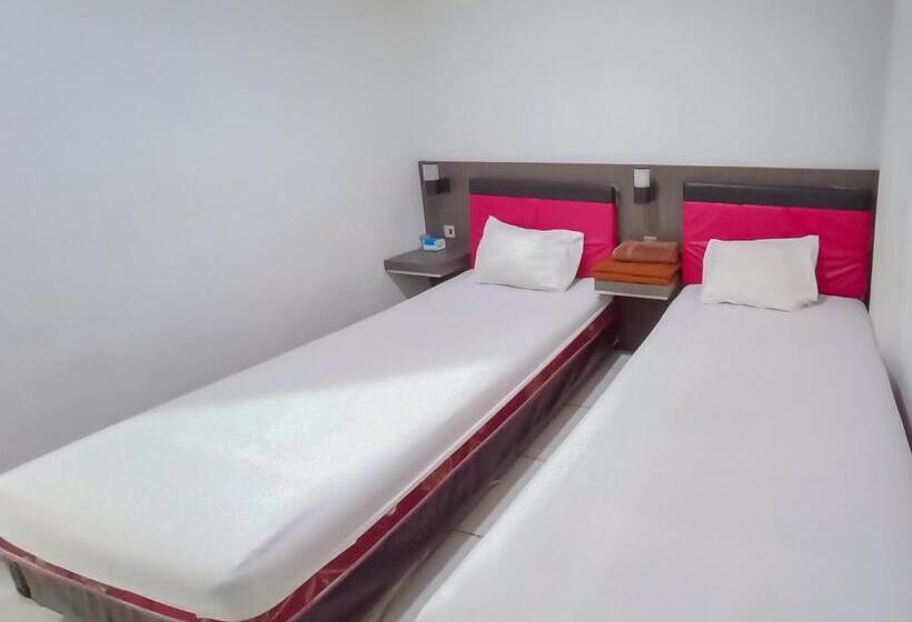 Пансион Reddoorz Syariah Near Q Mall Banjarbaru