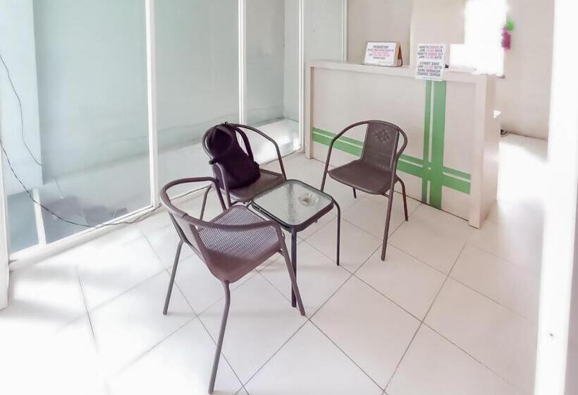 Пансион Reddoorz Syariah Near Q Mall Banjarbaru