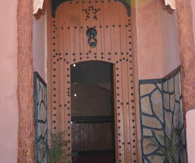 ペンション Riad Bouchra