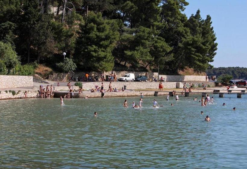 Пансион Rooms By The Sea Banjol, Rab   11716