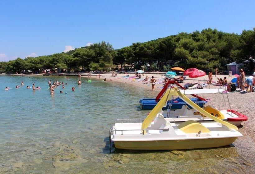 ペンション Rooms With A Swimming Pool Tisno, Murter   3219