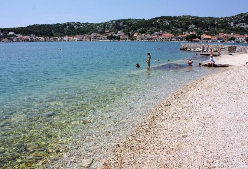 ペンション Rooms With A Swimming Pool Tisno, Murter   3219