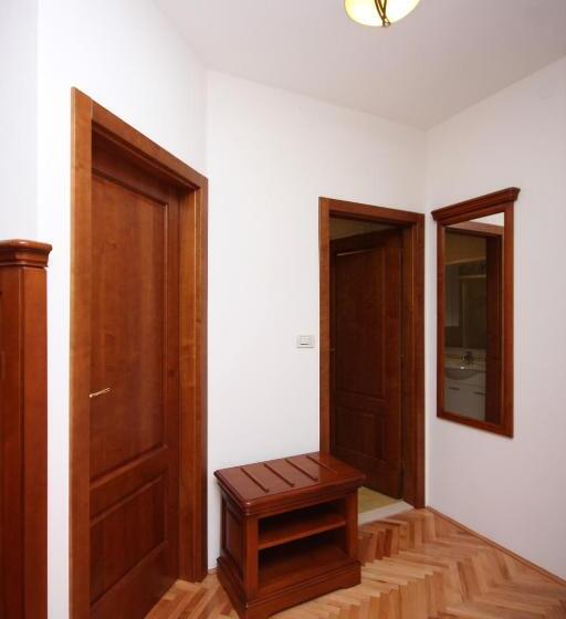 ペンション Rooms With A Swimming Pool Tisno, Murter   3219