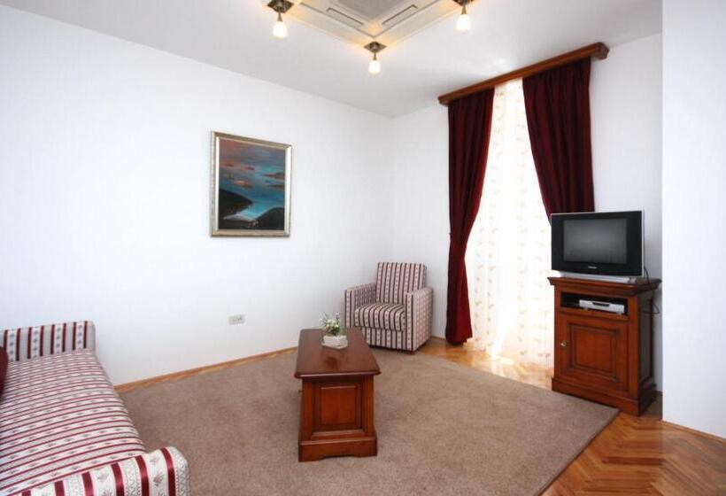 ペンション Rooms With A Swimming Pool Tisno, Murter   3219