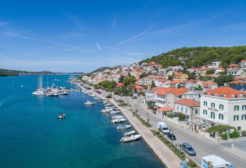 ペンション Rooms With A Swimming Pool Tisno, Murter   3219