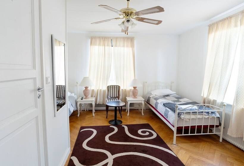 פנסיון Värdshuset I Motala