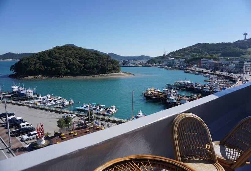 بنسيون Wandonesia