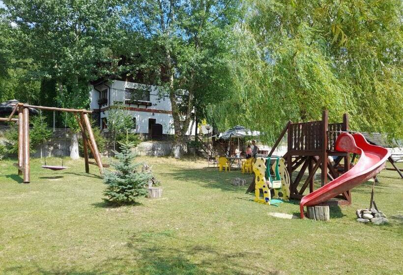 Pensiunea Trei Ponei