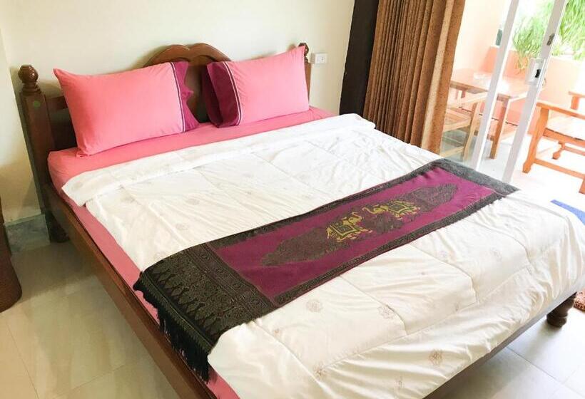 리조트 Discovery House Hotel Sha Plus