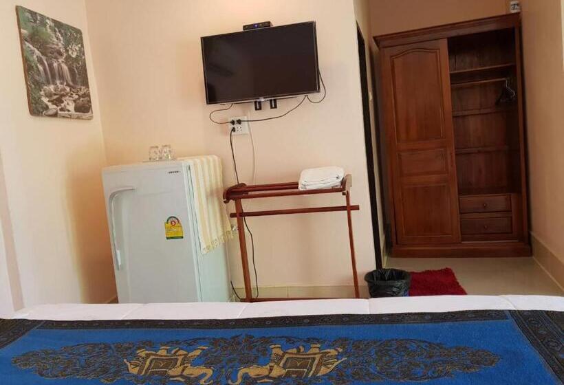 리조트 Discovery House Hotel Sha Plus