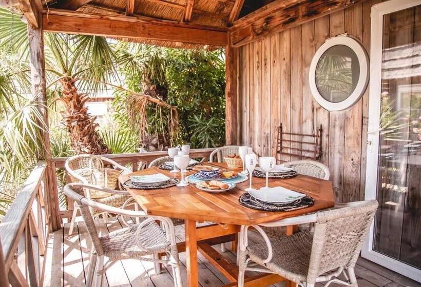 אתר נופש Kon Tiki