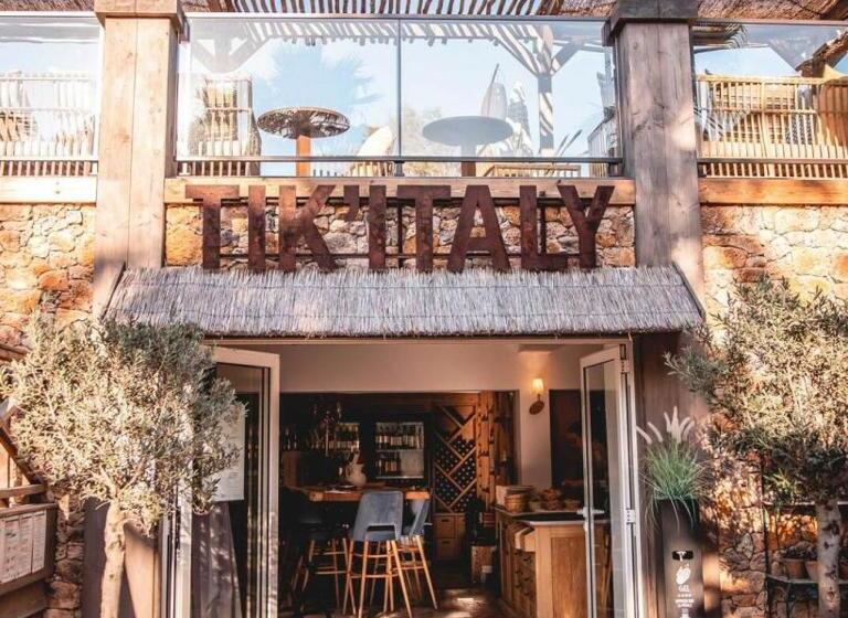 אתר נופש Kon Tiki