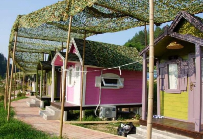 Курорт Southeastern Flying Tiger Manor