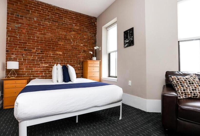 Stylish Studio In Boston Brownstone, C.ave #21