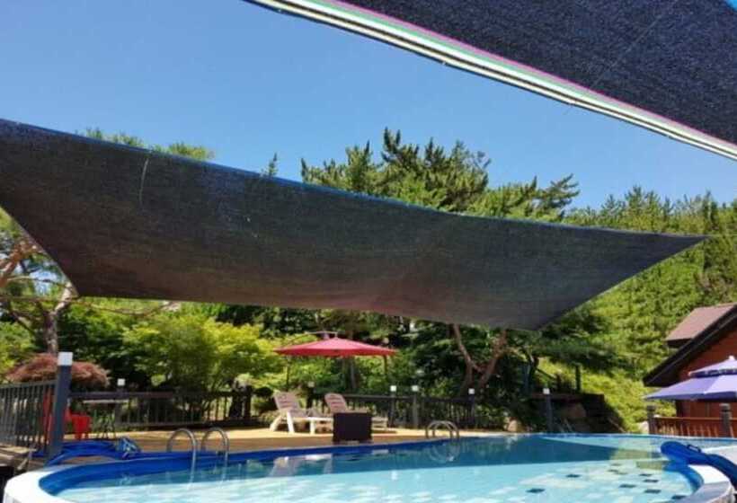 Taean Oak Vill Pension