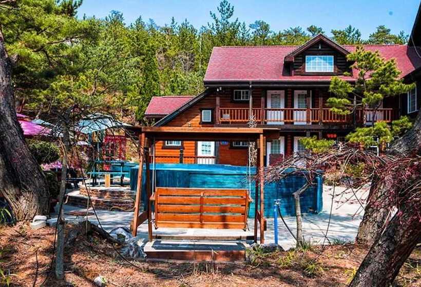 Taean Oak Vill Pension