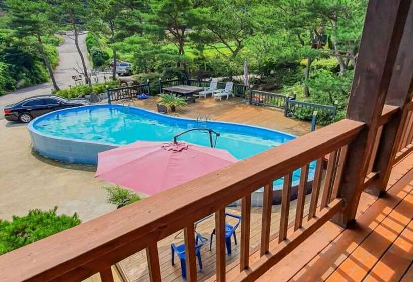 Taean Oak Vill Pension