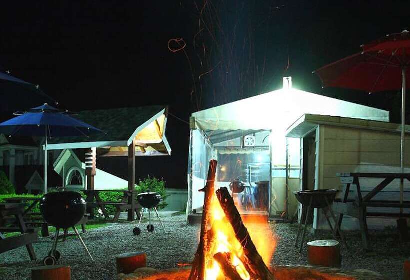 Petit Maison Pension