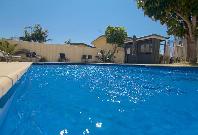 The Sands Holiday Apartments