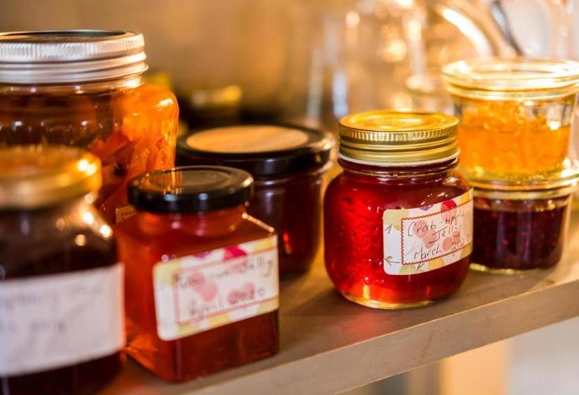 Aggie S Bed & Breakfast