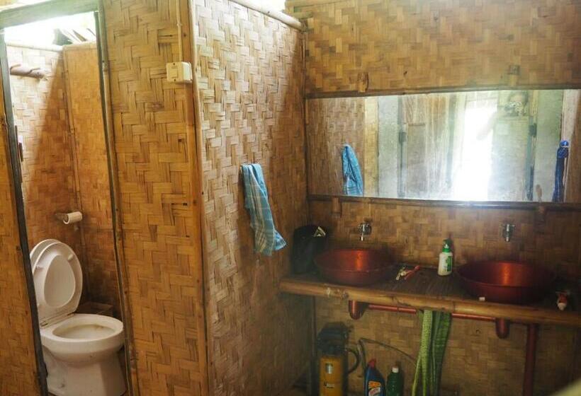 ユースホステル D'jarwo House