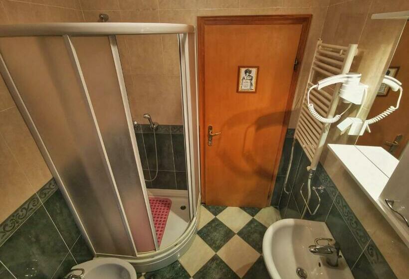 هاستل Old Town Homestel