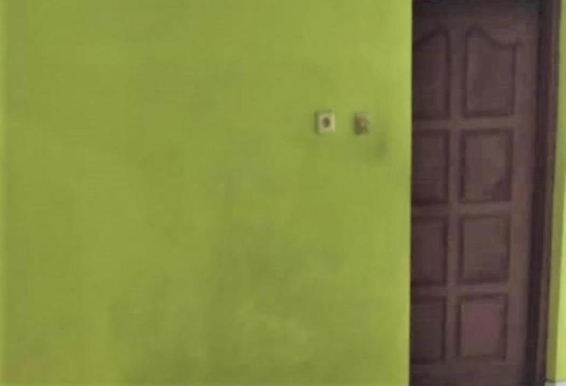 호스텔 Roto Homestay Syariah