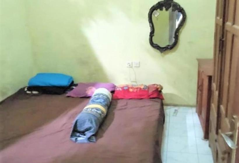 호스텔 Roto Homestay Syariah