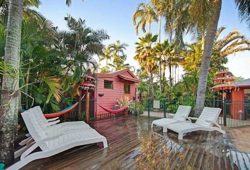 Общежитие Travellers Oasis