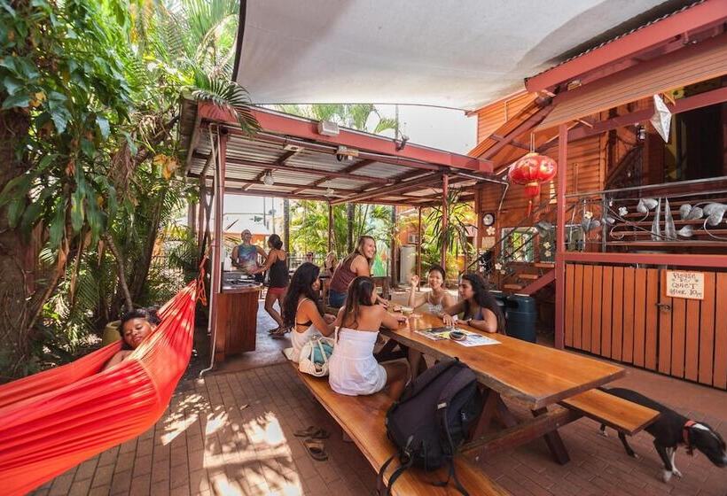 旅馆 Travellers Oasis