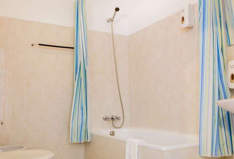 ベッドアンドブレックファースト Atlantic Lodge